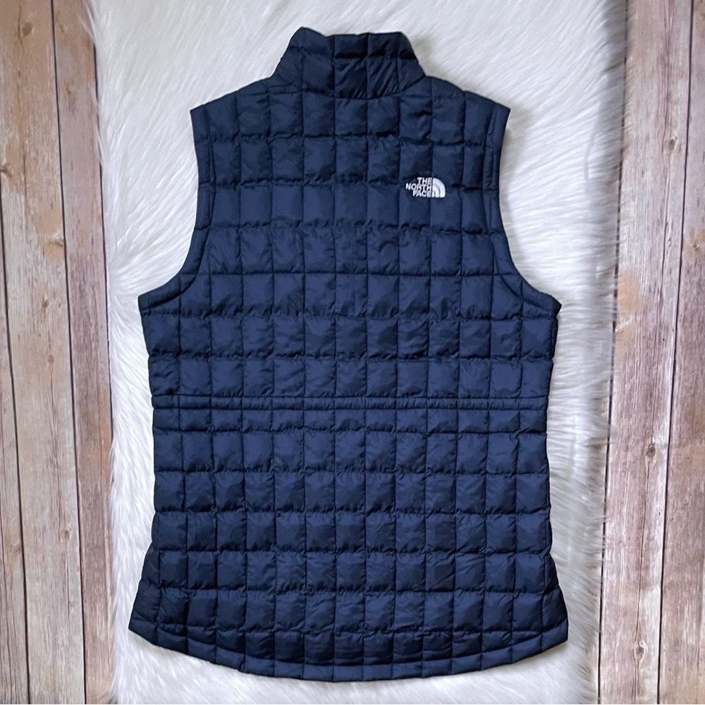 The North Face Women’s ThermoBall Insulated Vest In Summit Navy - Picture 5 of 9